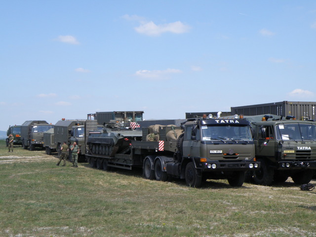 Vyprošťovací vozidlo BVP na návěsu vozidla Tatra 815 TERNNO.