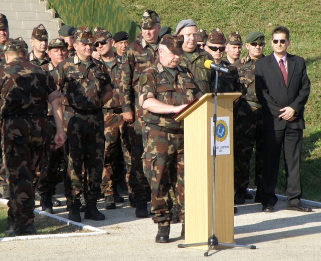 Proslov velitele společných sil Maďarska generálmajora Fucsku.