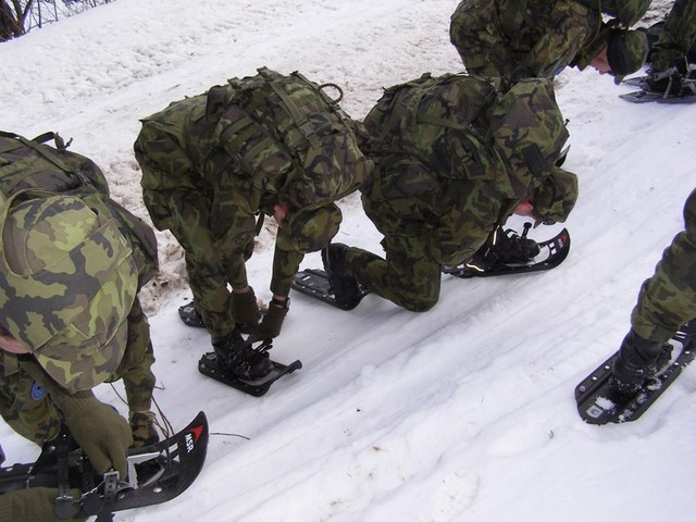 Některé úseky šly překonat jen pomocí sněžnic