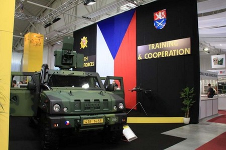  Stánek Ministerstva obrany a Armády ČR na veletrhu IDEB 2012