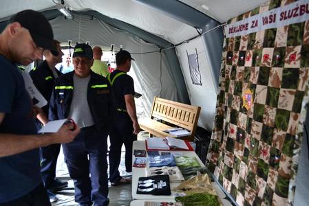 Stánek Komunitního centra pro válečné veterány