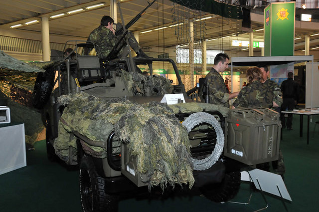 Veletrh IDET 2011 byl  příležitostí prezentovat novou armádní techniku  
