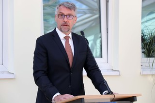 Ministr obrany Lubomír Metnar při projevu v Ústavu leteckého zdravotnictví
