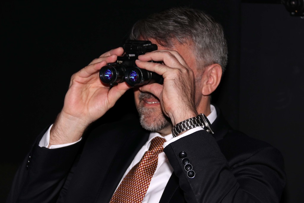 Poslední zastávkou byla místnost, kde se trénuje noční vidění za pomoci NVG