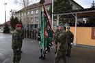  Poté již odevzdal bojový prapor 7. mb do rukou zástupce velitele pozemních sil