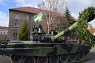  Plukovník Kopecký byl do nového působiště „odvezen“ těžkou bojovou technikou