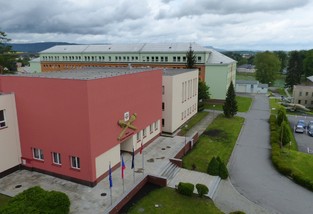 Dominantní budova školy