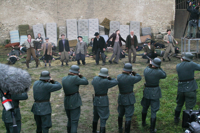 Snímek z filmu Lidice (1)