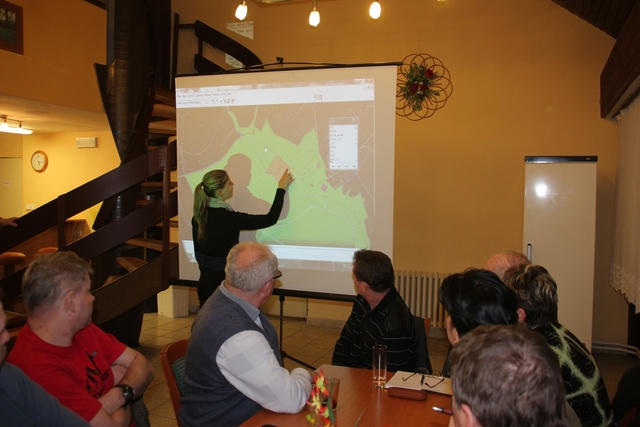  Diskuze o převodu katastrů byla vedena i nad detailní mapou