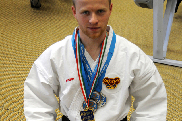 Ondřej Sanek s medailema z MS 2011