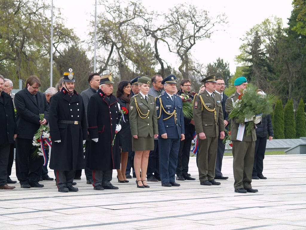 Zástupci UO mezi účastníky pietního aktu