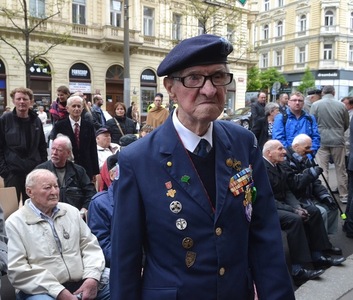 Mezi účastníky pietního aktu byli i účastníci Květnového povstání z roku 1945