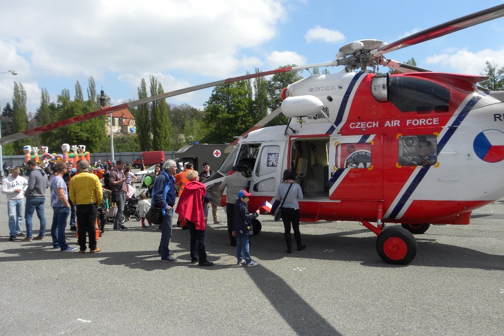 V areálu DEPO 2015 návštěvníci mohli mimo jiné zhlédnout statické ukázky techniky a zbraní Armády České republiky