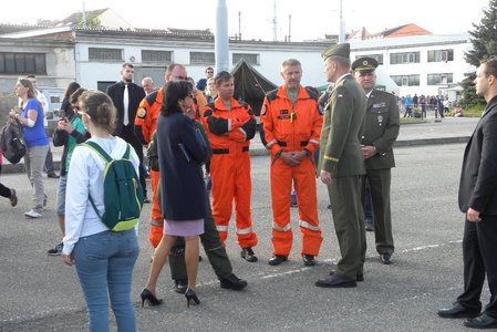 V areálu DEPO 2015 návštěvníci mohli mimo jiné zhlédnout statické ukázky techniky a zbraní Armády České republiky