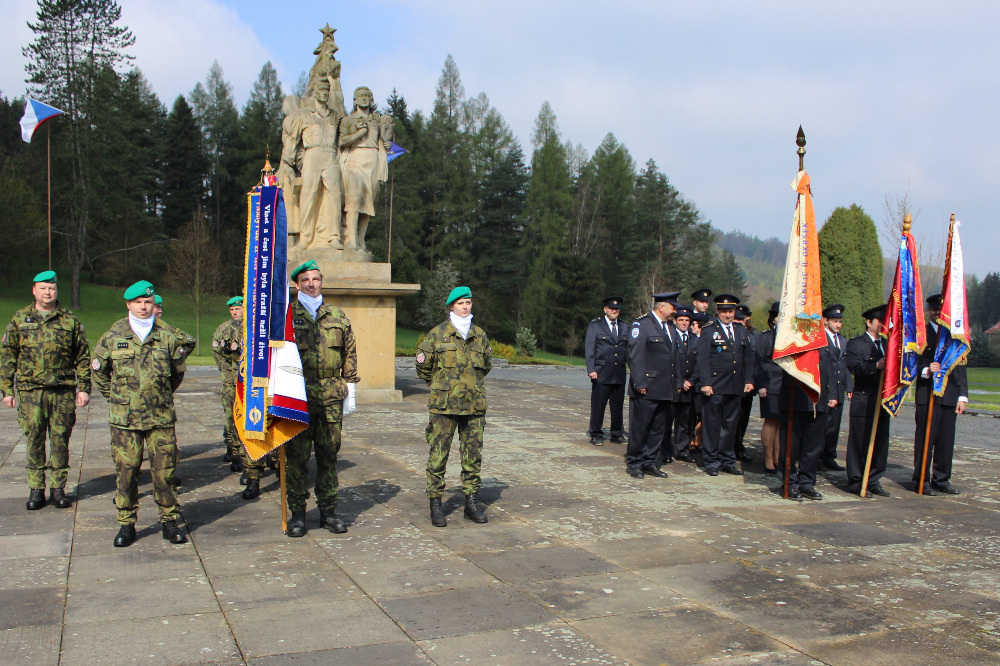 příslušníci pěší roty AZ plk.gšt.Inm. Vladimíra TALÁŠKA Krajského vojenského velitelství Olomouc na Javoříčku