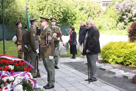 Na pražském Opatově si lidé připomněli oběti Pražského povstání 1945