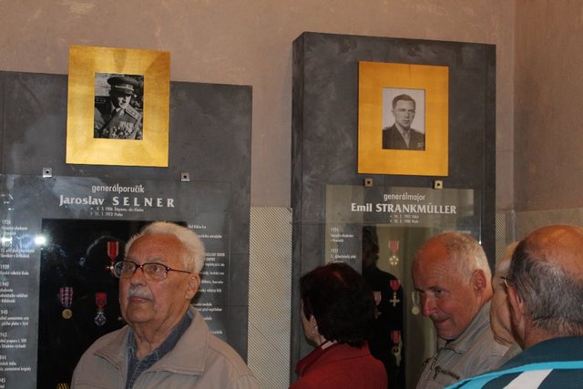 Návštěvníci slavnostního otevření