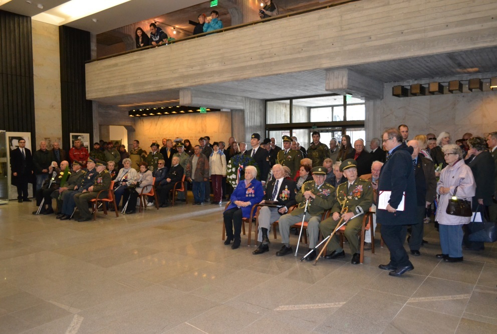 Součástí třídenního bloku oslav byl také pietní akt v Národním památníků 2. světové války v Hrabyni