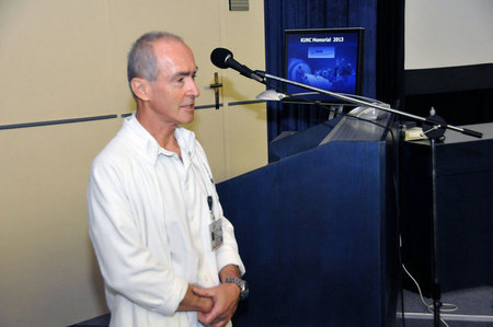 Účastníky setkání neurochirurgů na Kuncově memoriálu přivítal za vedení Ústřední vojenské nemocnice náměstek ředitele MUDr. Ivan Jeřábek