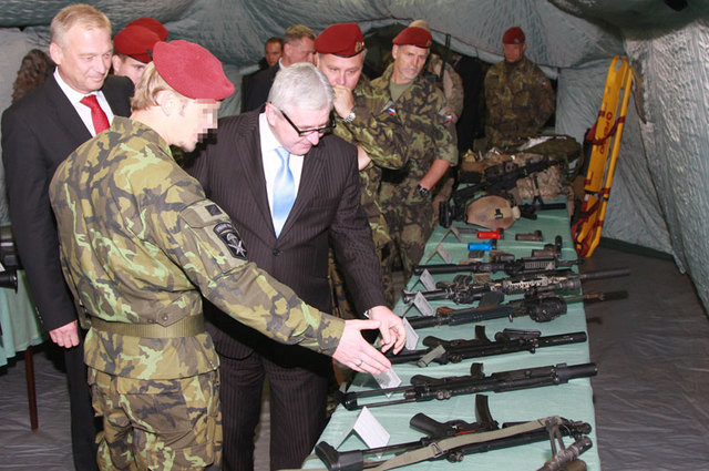 Ze statické ukázky výzbroje příslušníků 601.skupiny speciálních sil