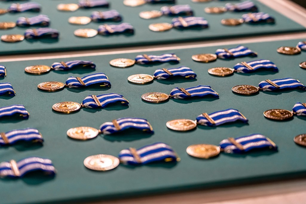 Medaile NATO NON - ARTICLE 5.