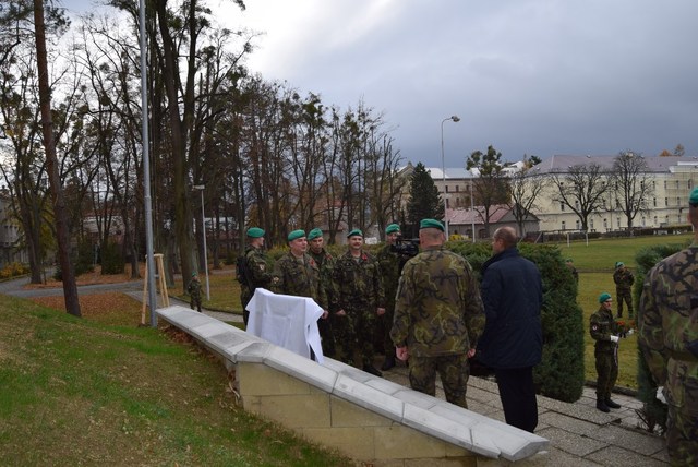 Vyvrcholením oslav bylo odhalení památníku padlým příslušníkům 7. mechanizované brigády