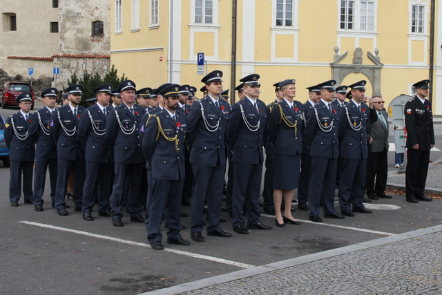 Příslušníci 25. protiletadlového raketového pluku vzdali hold obětem válečných konfliktů. 
