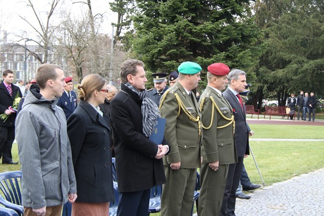 Hejtman Zlínského kraje Jiří Čunek, ředitel KVV Zlín plk. Radek Henner a primátor města Zlín Miroslav Adámek
