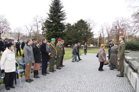 Položení věnců válečnými veterány