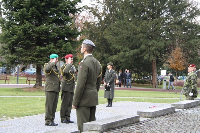 Uctění památky delegací Krajského vojenského velitelství Zlín