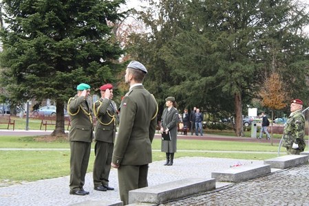 Uctění památky delegací Krajského vojenského velitelství Zlín