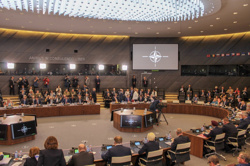 Zasedání ministrů obrany NATO se poprvé konalo v nově vybudovaném velitelství.