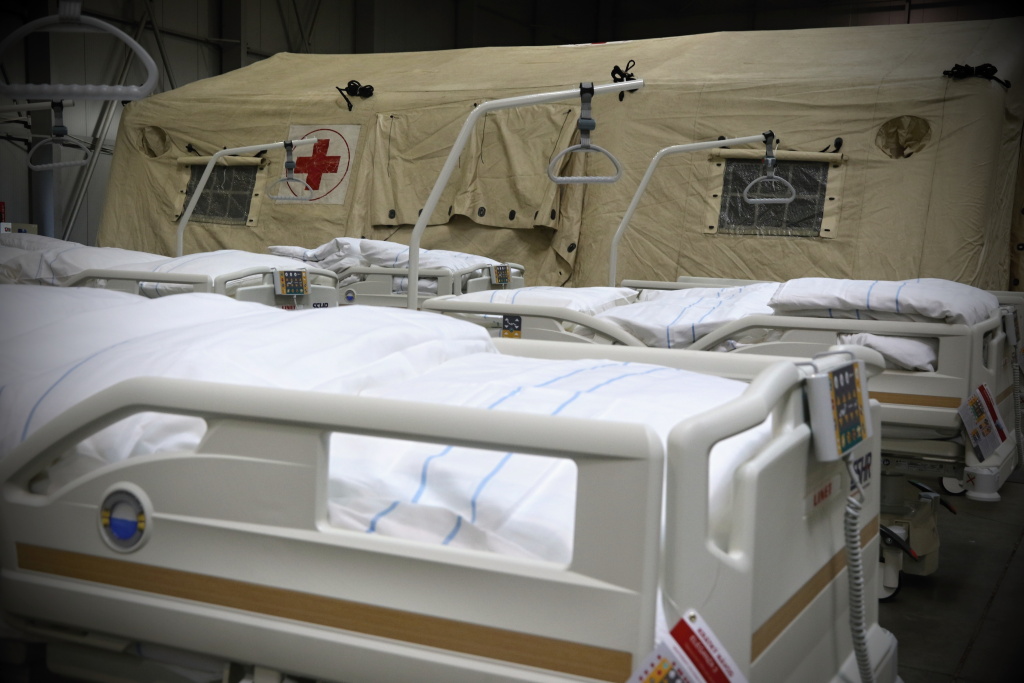 Plně vybavená lůžka ze skladu Státních hmotných rezerv (2)