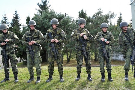 Sportovci Dukly mají velký respekt k profesionálním vojákům za to, co dělají