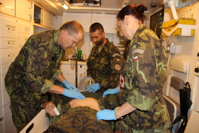 Na ROLI 1 se voják dostává do péče lékaře a zdravotnického personálu. 