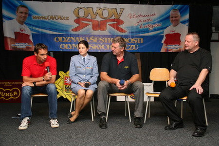 (zleva) Roman Šebrle, Magdalena Dvořáková, Imrich Bugár a Radek Komoráš
