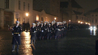 Hradní stráže při symbolickém aktu uzamčení Pražského hradu (1)