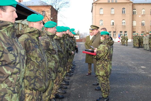 Odměňování vojáků velitelem 31. brchbo