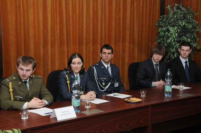 Zakládající členové Studentského klubu AFCEA na Univerzitě obrany