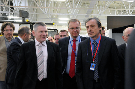 Ministři obrany Visegrádské čtyřky navštívili končící mezinárodní veletrh IDEB 2014