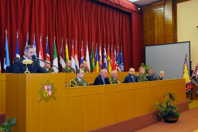 V čestném předsednictvu zasedli místopředsedové obou komor Parlamentu ČR, náčelník Vojenské kanceláře prezidenta republiky, zástupci Ministerstva obrany a GŠ AČR i další představitelé
