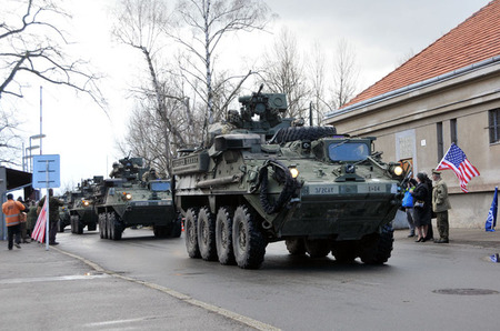 Tito Američané se v pondělí 30. března přesunuli z Liberce do Prahy