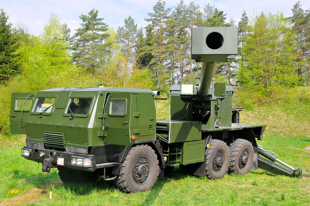 Lehká 155mm samohybná kanónová houfnice EVA slovenského výrobce z Dubnice nad Váhom
