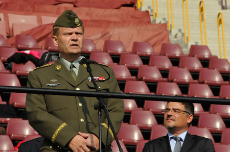 První zástupce náčelníka Generálního štábu AČR generálmajor Josef Bečvář v projevu poděkoval organizátorům - olympionikům i vojákům a dalším zainteresovaným stranám za vynikající projekt a soutěžícím popřál mnoho sportovních úspěchů
