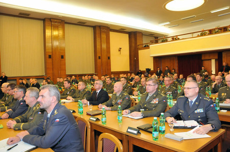 Pohled do hlavního sálu Ministerstva obrany ČR, kde se konalo pravidelné velitelské shromáždění