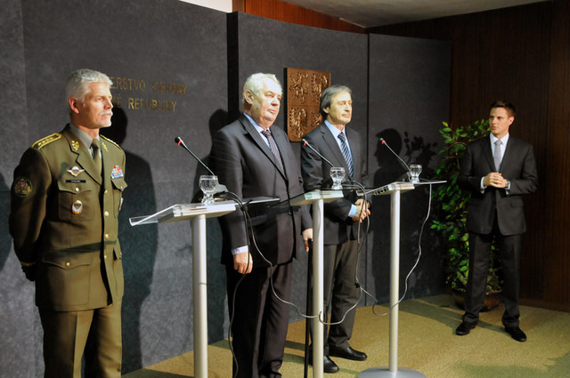 Na následující tiskové konferenci prezident Miloš Zeman zopakoval své přání vyslat české vojáky na Golanské výšiny