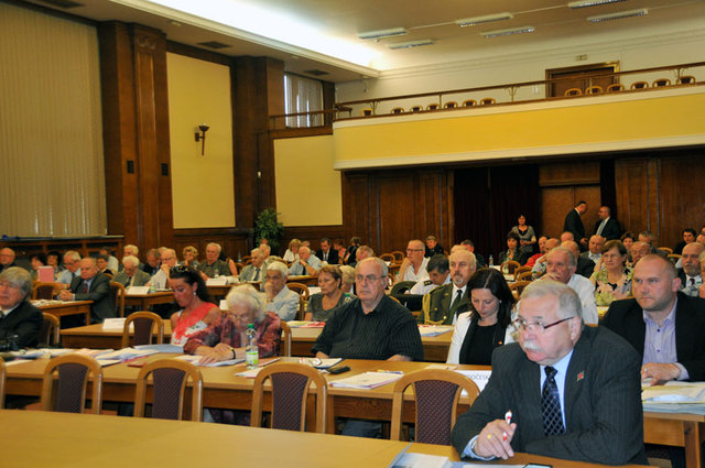V hlavním sále MO, kde se konal X. sjezd organizace, která pečuje o pravdivou a nezkreslenou historii, zasedli členové i hosté ze všech krajů České republiky