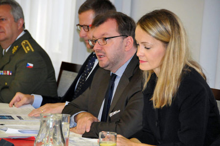 Jednání za českou stranu vedl ředitel odboru obranné politiky SOPS MO Jan Jireš