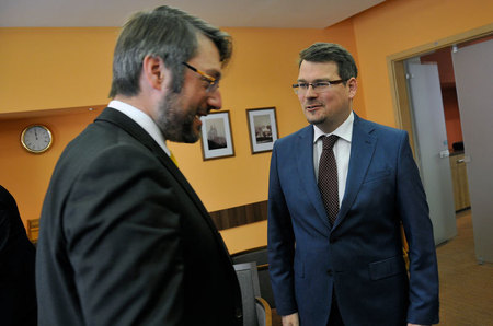 Náměstek ministra obrany ČR Jakub Landovský přivítal slovenského státníha tajemníka MO Róberta Ondrejcsáka ve Vojenském klubu Domu armády Praha