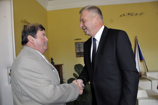 Předsedu ČSBS a ostatní členy delegace přivítal na půdě Ministerstva obrany ČR ministr Vlastimil Picek